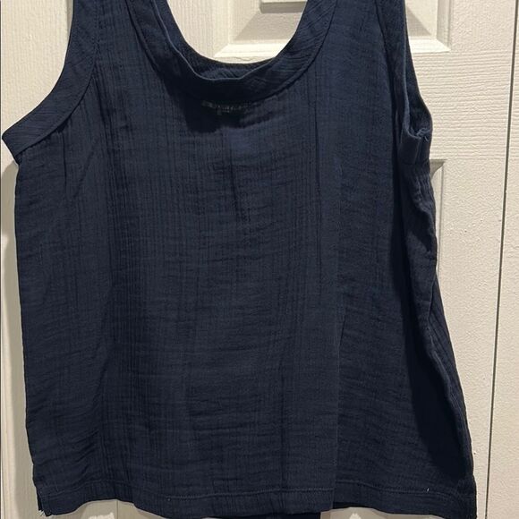 LOFT Blue Sleeveless Tank Top - Picture 3 of 8